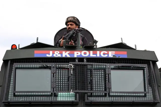 জম্মু-কাশ্মীর পুলিশের এক সদস্য - প্রতীকী চিত্র