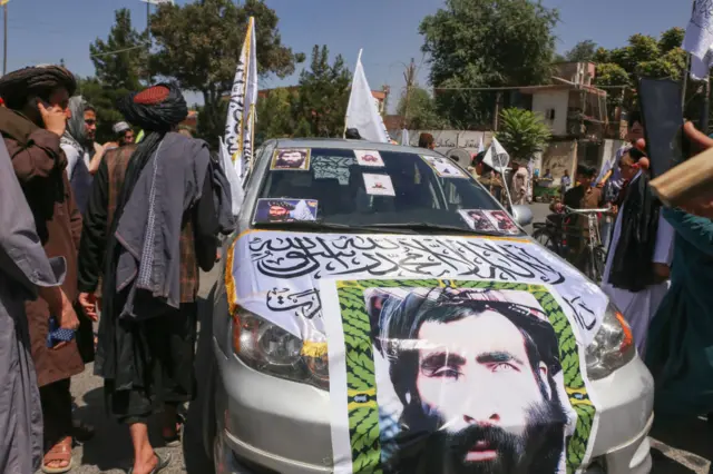 பொது இடத்தில் தண்டனை ஏன்?