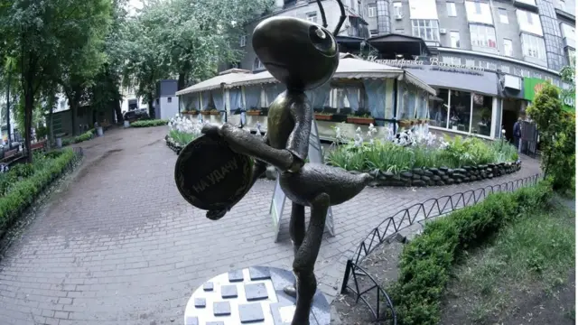 У Києві є двометрова бронзова скульптура мурахи