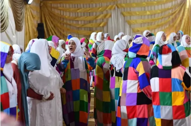 An gudanar bukuwan Maulidi a sassa daban-daban na kasar Morocco,where these women attend a religious ceremony in al-Aaroui in the north-eastern Nador province.