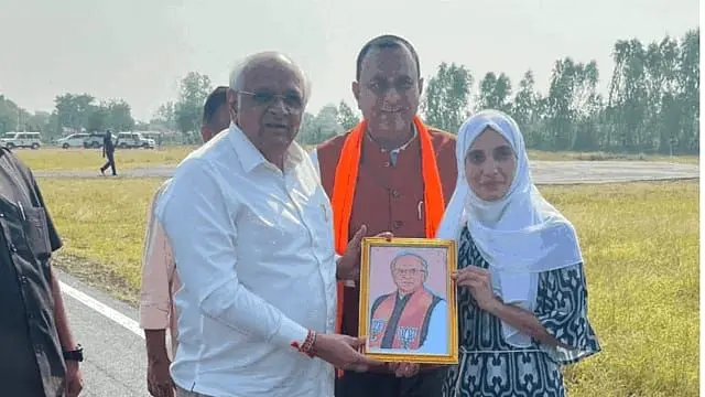 નિશા વોહરાની ગુજરાતના મુખ્ય મંત્રી ભૂપેન્દ્રભાઈ પટેલ સાથેની તસવીર