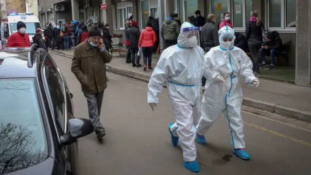 세르비아에선 최근 코로나19 확진자 수가 급증했다