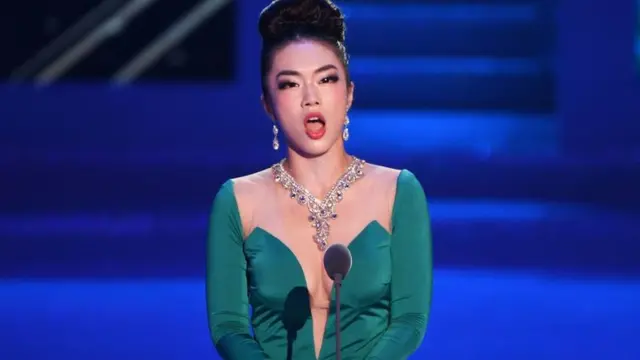 68મી મીસ વર્લ્ડ સ્પર્ધામાં પરફૉર્મ કરી રહેલાં મિસ જાપાન