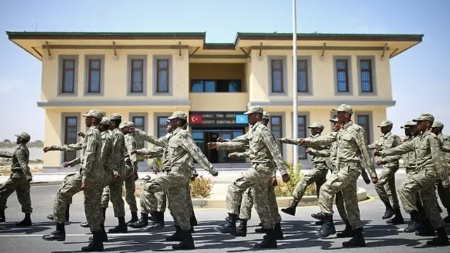 Somali'deki Türk askeri üssünde Somalili askerler eğitim görüyor
