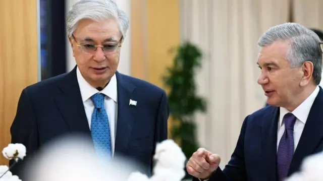 Prezidentlar Mirziyoyev va Toqayev