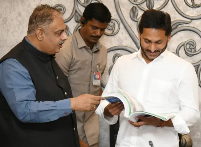 వైఎస్ జగన్