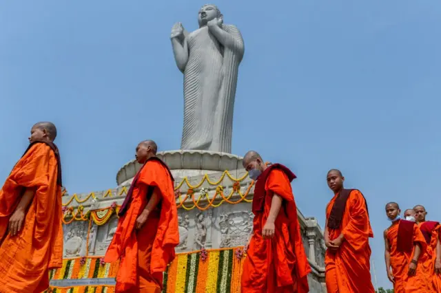 బుద్ధుడి విగ్రహం