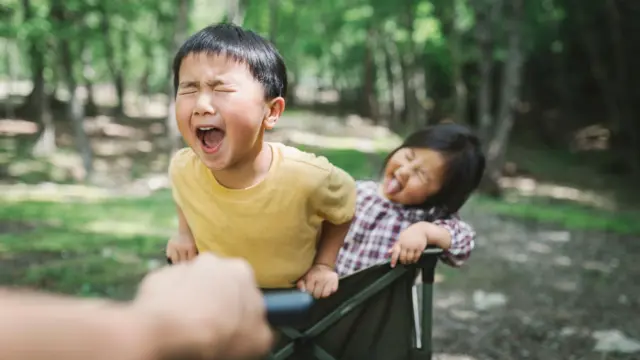 Ilustrasi kakak adik