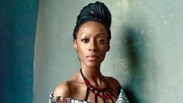 अभिनेत्री व्हिक्टोरिया