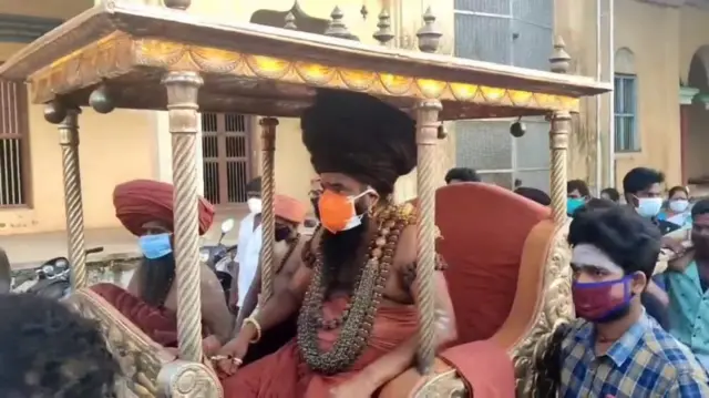 தருமபுர ஆதீனத்துக்கு பல்லக்குத் தூக்க தடை