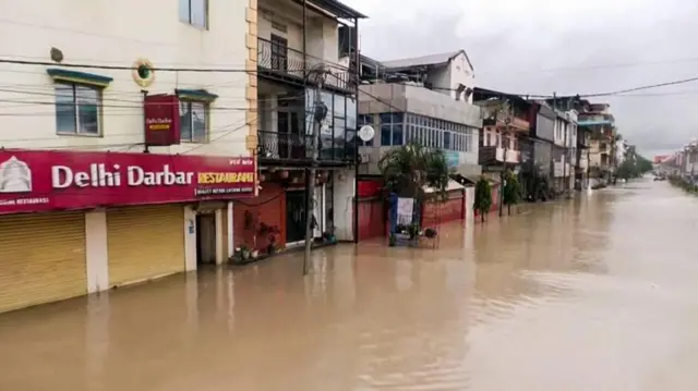 మణిపూర్ 