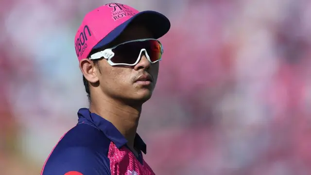 মাথায় ক্যাপ ও চোখে সানগ্লাস পরা যশস্বী জয়সওয়াল - ফাইল ছবি