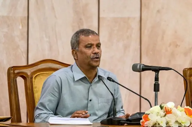 आसिफ़ नज़रुल ने बांग्लादेश में आईपीएल मैचों के प्रसारण रोके जाने की सिफारिश की है