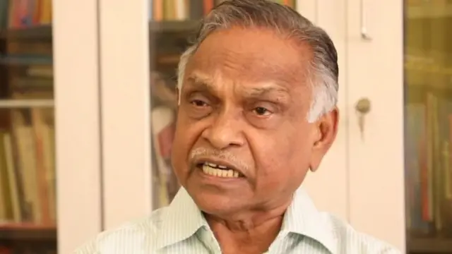  வரலாற்று பேராசிரியர் கருணானந்தன் 