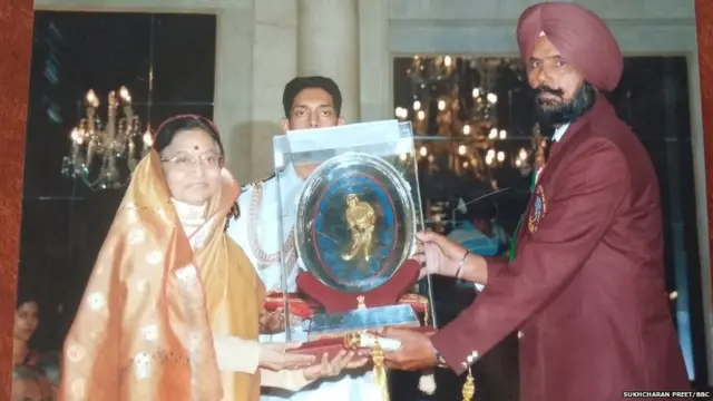 HAKAM SINGH, PRATIBHA PATIL