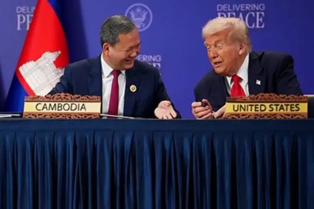 کمبوڈیا کے صدر کے ساتھ ٹرمپ