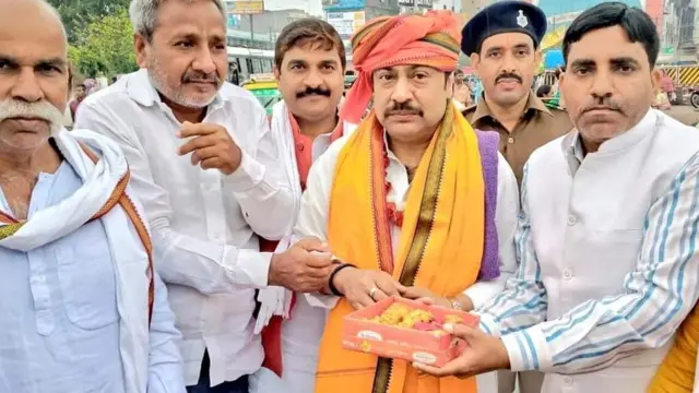 विवेक ठाकुर