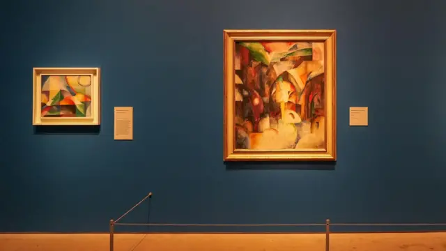 Картини Соні Делоне і Олександри Екстер на виставці “В епіцентрі бурі: Модернізм в Україні, 1900–1930-х років” в Королівській академії мистецтв у Лондоні. 