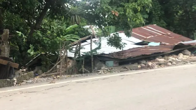 Casa destruída no Haiti