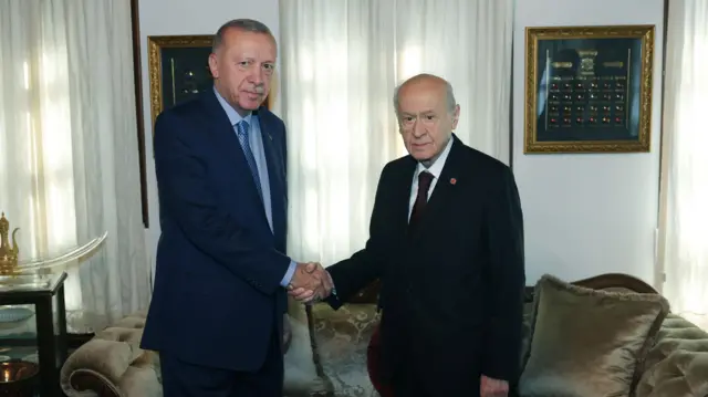 Cumhurbaşkanı Recep Tayyip Erdoğan dün MHP Genel Başkanı Devlet Bahçeli'yi konutunda ziyaret etti.