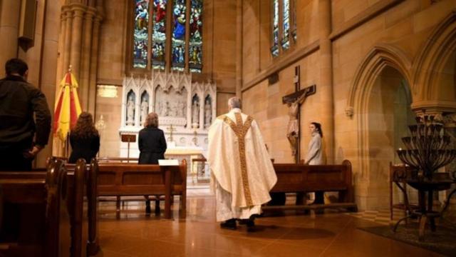 В Австралии число людей, которые могут находиться в церкви одновременно, строго ограничено