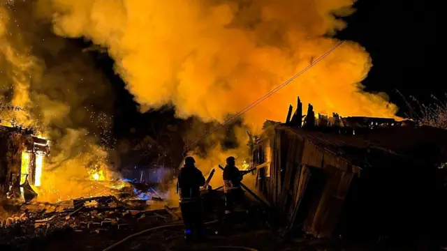 Уламки дрона впали на будинок на Київщині 