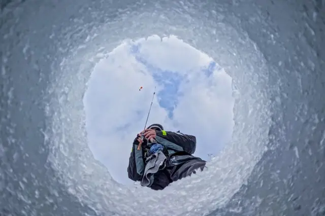 pecanje u poljskoj, pecanje u ledu u poljskoj