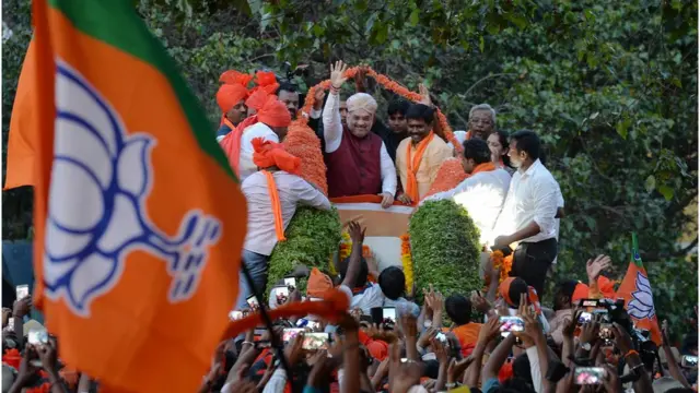 కర్ణాటక, మోదీ, సిద్ధరామయ్య, దేవెగౌడ, కుమారస్వామి, రాహుల్ గాంధీ, అమిత్ షా