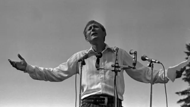 Євген Євтушенко помер