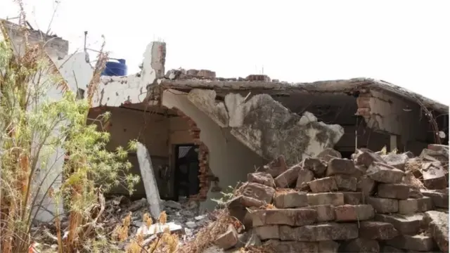 કાનપુરમાં વિકાસ દુબેનું તૂટેલું ઘર