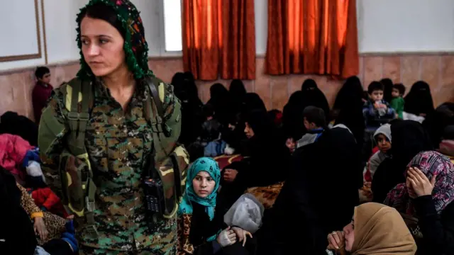 एसडीएफ़ की महिला फ़ाइटर