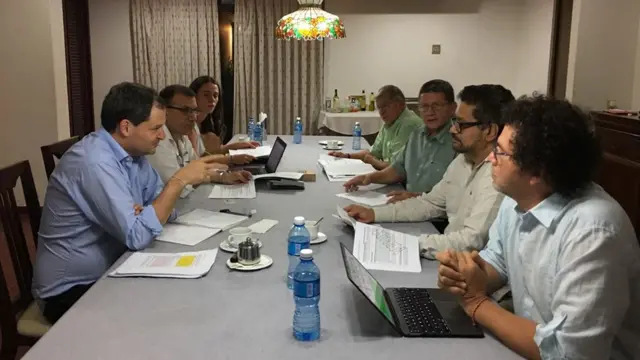 Negociadores el gobierno y las FARC en La Habana, Cuba.