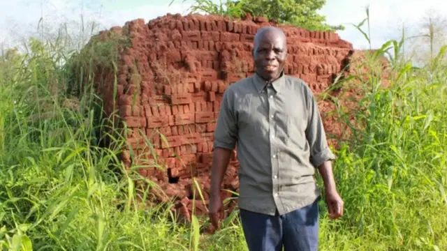 ਬਾਏਸਨ ਆਪਣੀ ਮਾਂ ਲਈ ਇੱਕ ਪੱਕਾ ਘਰ ਬਣਾਉਣਾ ਚਾਹੁੰਦਾ ਹੈ