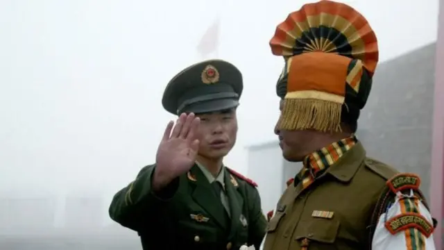 انڈین اور چین فوجی