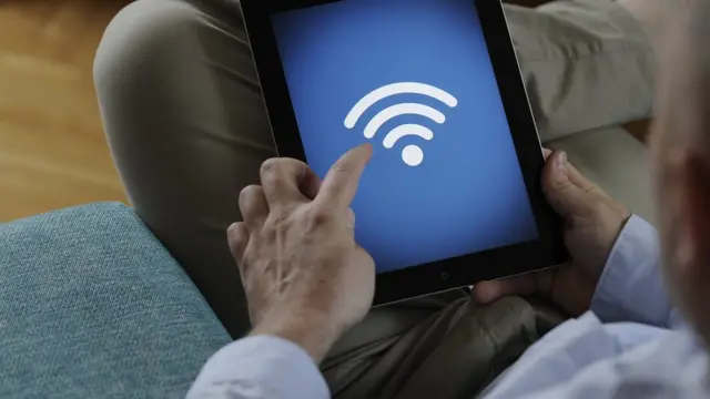 okunrin kan n lo erọ ayarabiaṣa