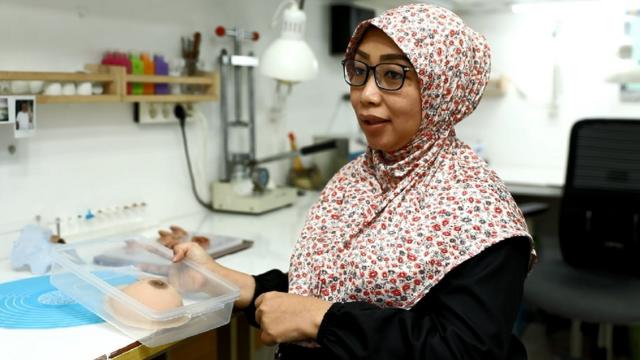 Desi Pujiarsi makes prosthetic breasts for survivors of cancer