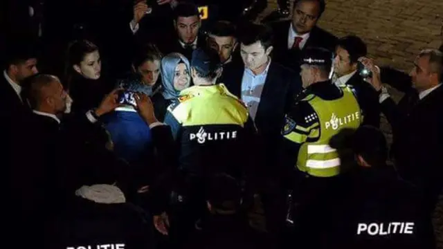 Hollanda'yı derhal terk etmesi istenen Sayan, Türkiye'nin Rotterdam Başkonsolosluğuna gitmekte ısrar etmişti