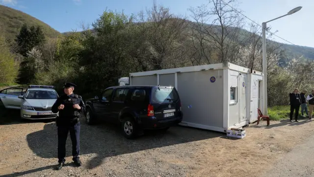 Косово, избори, полиција