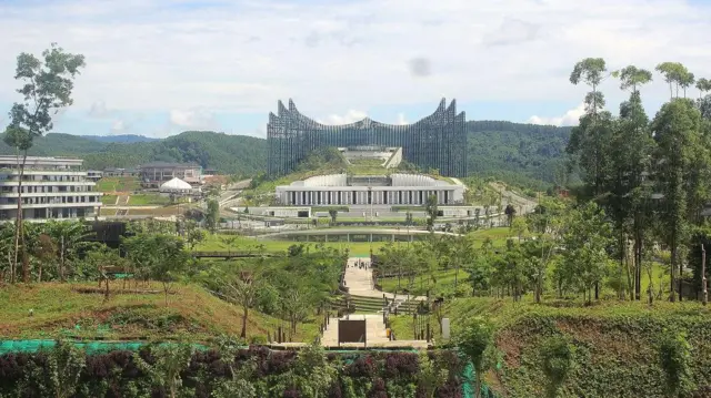 Pemandangan bangunan istana negara di ibu kota baru Indonesia bernama Nusantara. Ibu kota baru yang dibangun di Pulau Kalimantan akan digunakan sebagai pengganti ibu kota Jakarta.