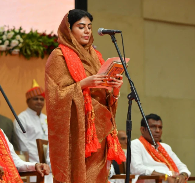 બીબીસી ગુજરાતી ગુજરાત વિધાનસભા ધારાસભ્ય મંત્રીમંડળ ભૂપેન્દ્ર પટેલ રીવાબા જાડેજા નરેન્દ્ર મોદી