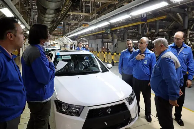 خط تولید شرکت ایران‌خودرو 