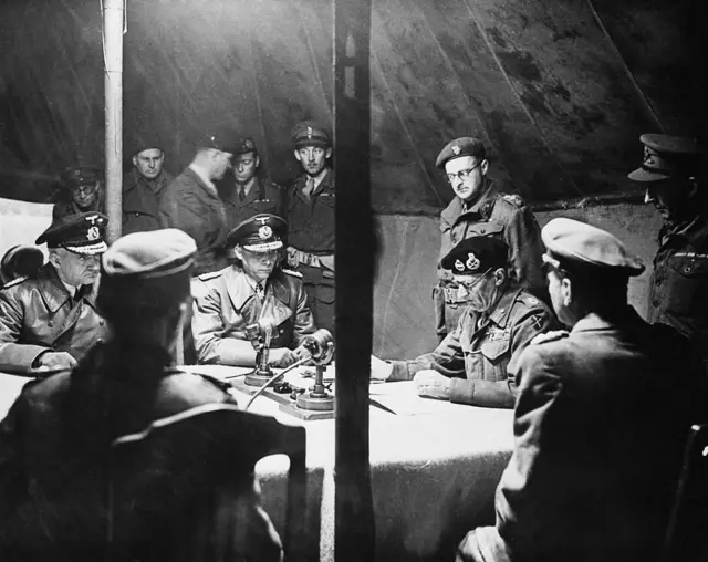 எல் அலமெய்ன் யுத்தம், மான்ட்கோமெரி - ரோமெல், ஹிட்லர், நாஜி ஜெர்மனி, பிரிட்டன், சர்ச்சில்