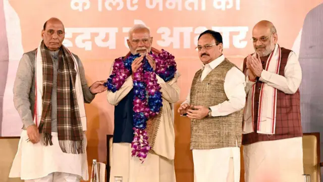 बाएं से दाएं- राजनथा सिंह, नरेंद्र मोदी, जेपी नड्डा और अमित शाह 