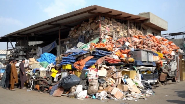 કરાચી, કચરો, સોનું, પાકિસ્તાન, બીબીસી ગુજરાતી 