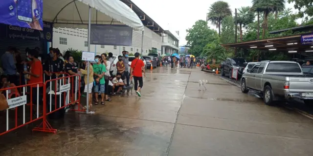 ထိုင်းရောက်မြန်မာအလုပ်သမားတွေအနက် ၂၀ရာနှုန်းက MOU နဲ့လာကြတာဖြစ်