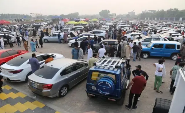 پاکستان، گاڑیاں