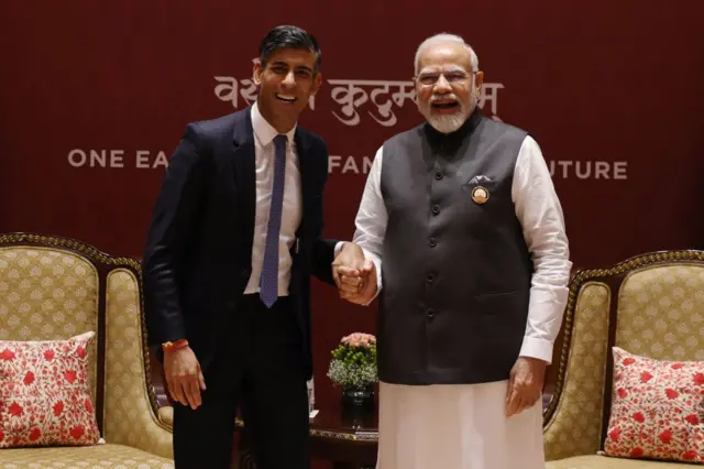 वर्ष 2023 में दिल्ली में जी-20 सम्मेलन के दौरान ब्रिटेन के प्रधानमंत्री ऋषि सुनक और भारत के प्रधानमंत्री नरेंद्र मोदी.