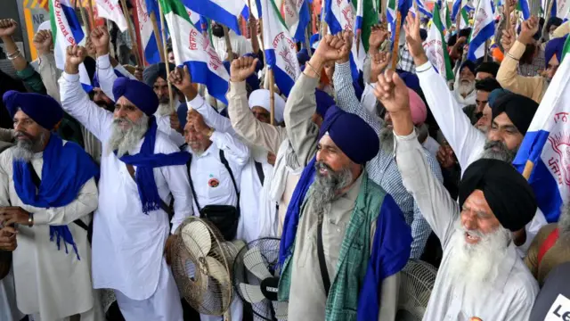 ਕਿਸਾਨ ਆਗੂ ਸਰਵਣ ਸਿੰਘ ਪੰਧੇਰ ਸਣੇ ਹੋਰ ਕਿਸਾਨ ਆਗੂ