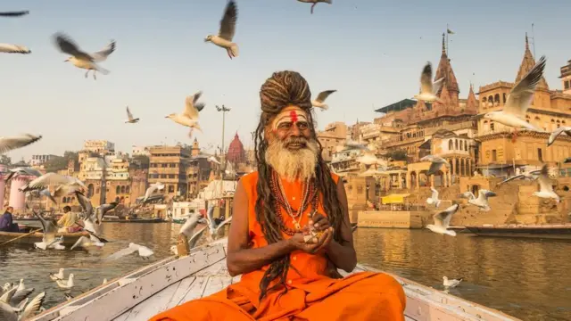 Varanasi est l'une des plus anciennes villes du monde continuellement habitées - et la plus sacrée pour les hindous