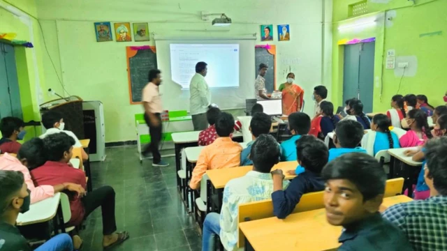 ఆంధ్రప్రదేశ్ ప్రభుత్వం, టీచర్లు, యాప్లు, లీప్ యాప్, విద్యాశాఖ